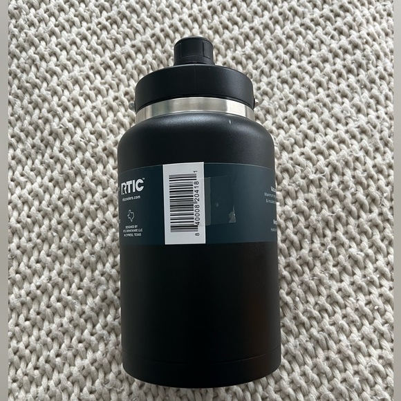 🐻❄️ RTIC Half Gallon Jug - Picture 5 of 7